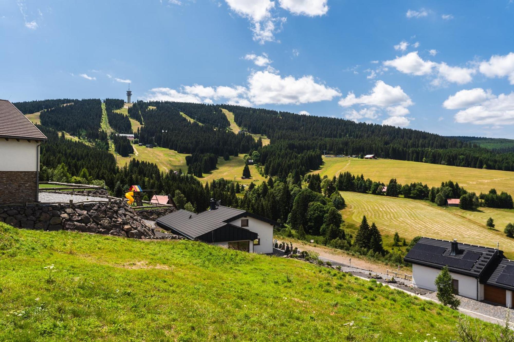 Mirabel Apartments Klinovec Loučná pod Klínovcem Buitenkant foto